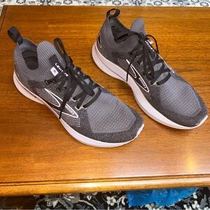 Brooks Levitate 5 Athletic Sneakers Womens 10